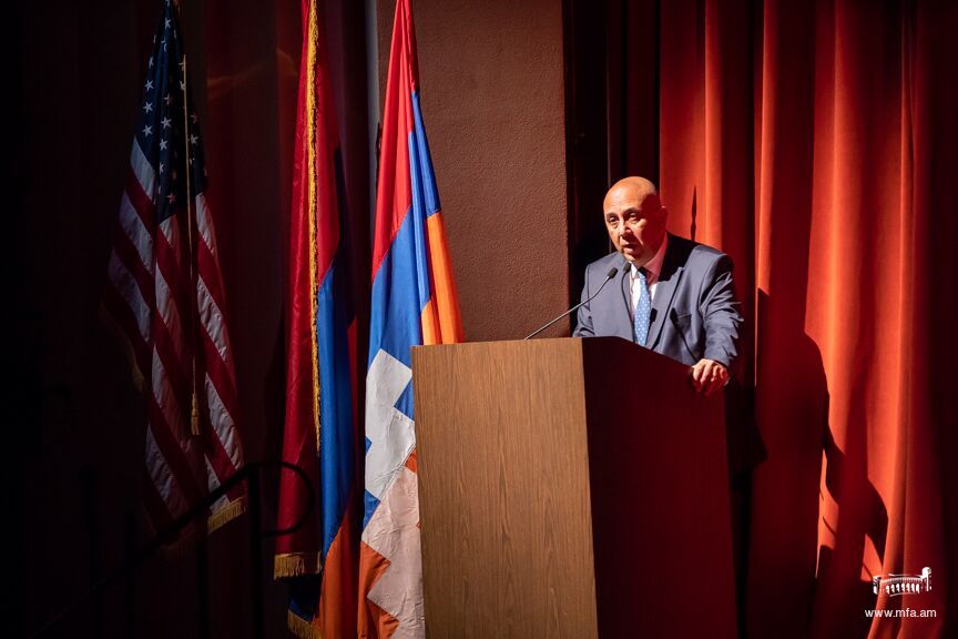 Armenian Genocide commemoration in Glendale ends on note of unity and