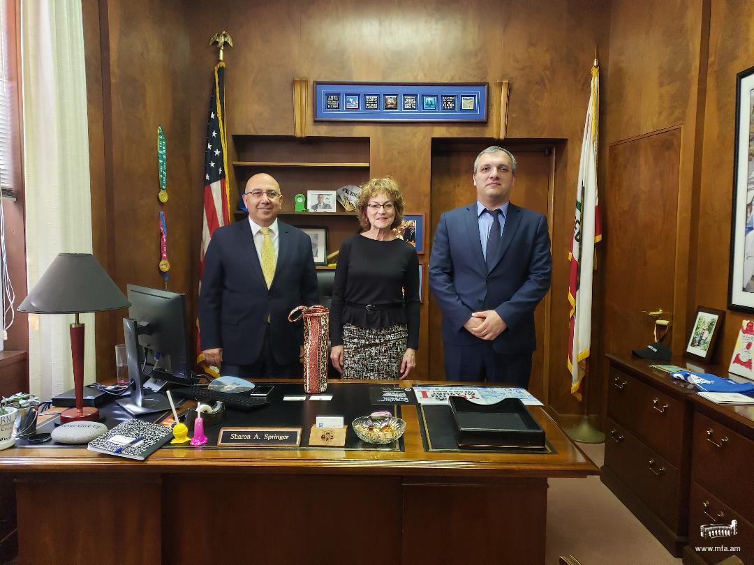 Ambassador Baibourtian Met with The Mayor of Burbank